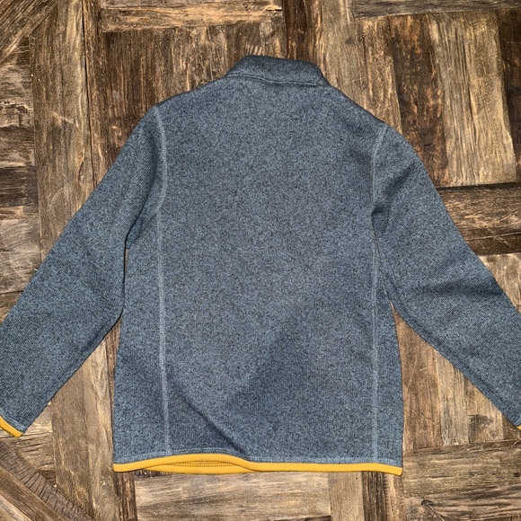 COPY - Boys Patagonia sweater 1/4 zip. - Picture 3 of 4